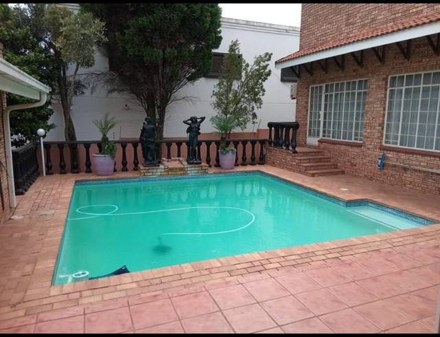4 BEDROOM HOUSE FOR SALE IN NOORDHEUWEL